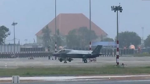UK Navy's F-35 fighter jet develops hydraulic failure, may have to be airlifted for return: Defence Officials 