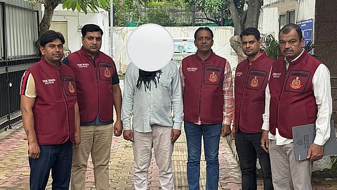notorious fugitive wanted murder case accused caught by Delhi police