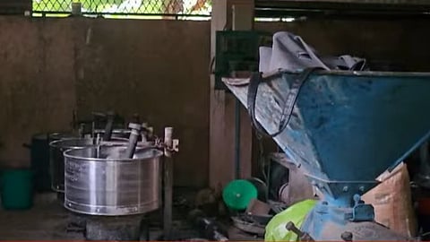 Woman sari gets stuck in machine at Thiruvananthapuram flour mill, dies
