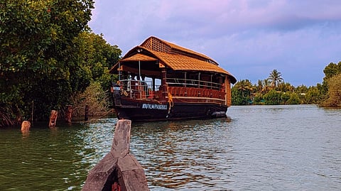 ashtamudi lake