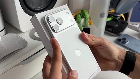 iPhone 17