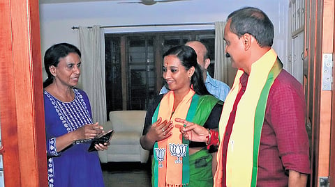 Thiruvananthapuram Mayor V V Rajesh, deputy mayor reach out to Sreelekha
