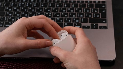Bluetooth earphones