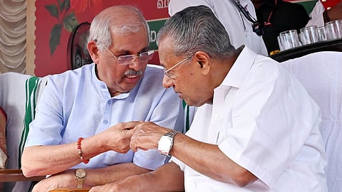 Pinarayi Vijayan,Rajendra Arlekar
