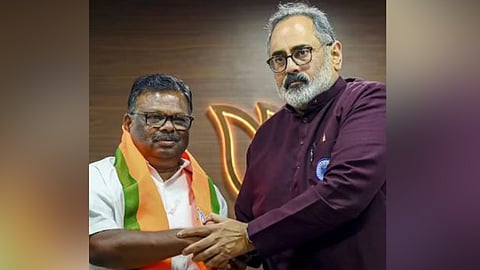  former CPM MLA S Rajendran's party entry, party workers left bjp