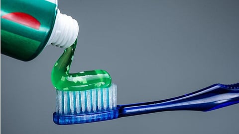 Gel tooth paste