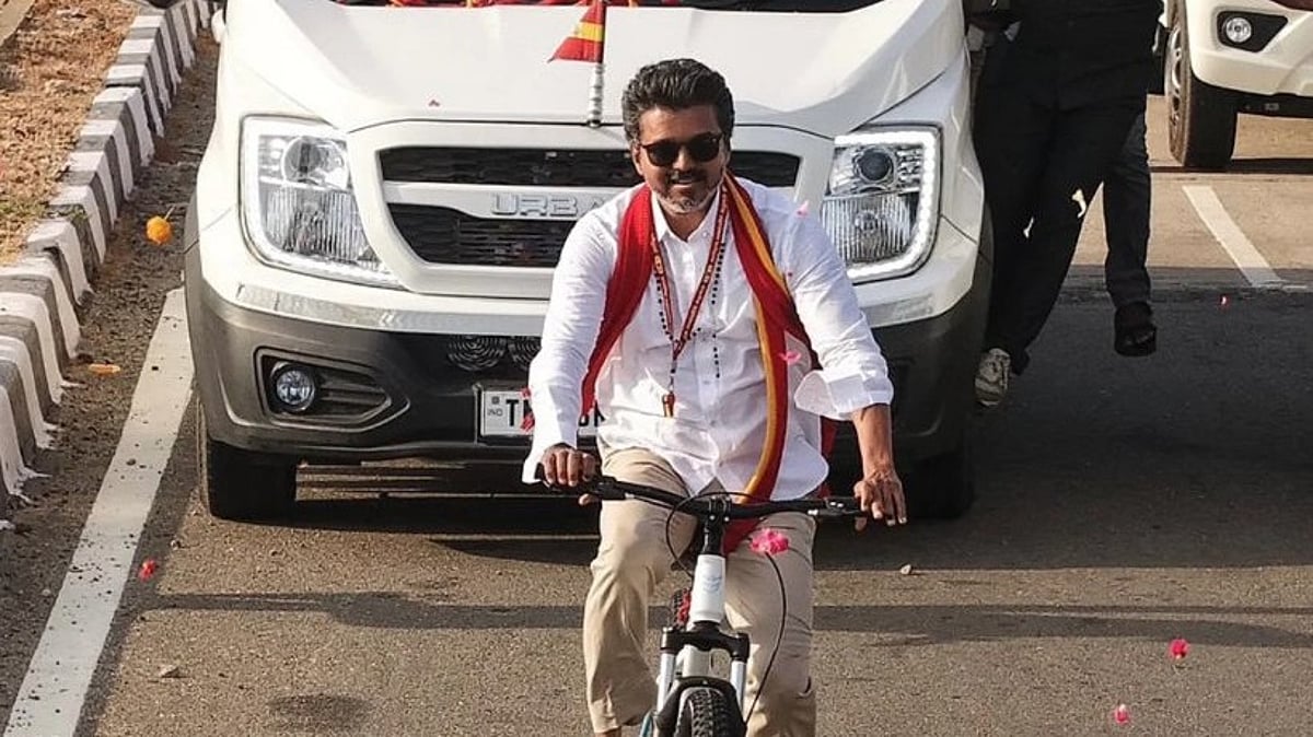 അൻപത്തിയൊന്നിലും യുവത്വം; വിജയ്യുടെ ഫിറ്റ്നസ് രഹസ്യങ്ങൾ വെളിയിൽ