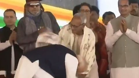 Prime Minister Narendra Modi, Makhan Lal Sarkar