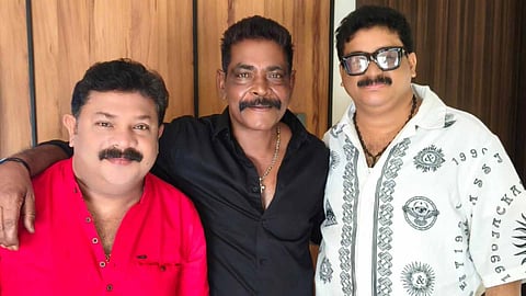 Hareesh Kanaran and NM Badusha with Antony Perumbavoor