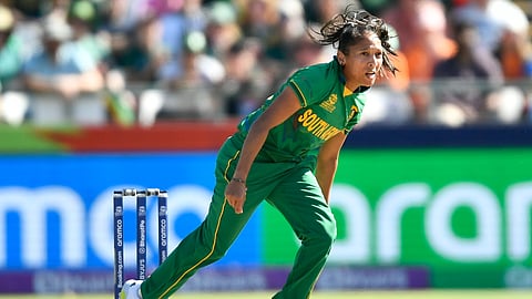 Shabnim Ismail bowling