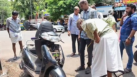 snake in scooter in kannur