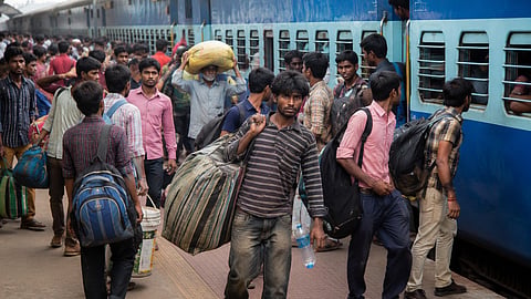 Gangs try to kidnap guest workers on trains