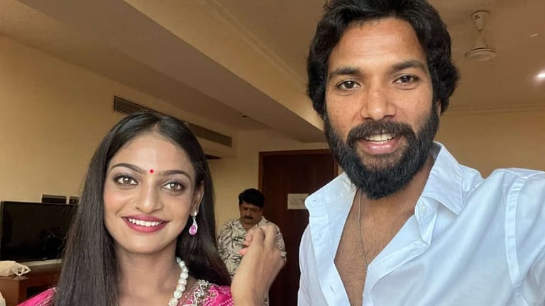 കുംഭമേള വൈറല് താരത്തിന് വീണ്ടും പൊലീസ് സംരക്ഷണം; ഉത്തരവിട്ട് ഹൈക്കോടതി കുംഭമേള വൈറല് താരത്തിന് വീണ്ടും പൊലീസ് സംരക്ഷണം; ഉത്തരവിട്ട് ഹൈക്കോടതി