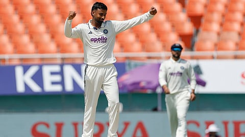 Manav Suthar wicket celebration