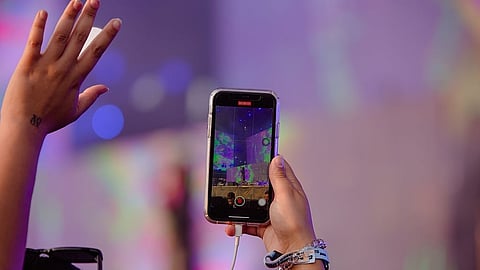 Live broadcast on mobile sans net clears tests
