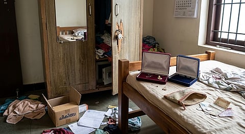 Money and gold kept at home for treatment stolen
