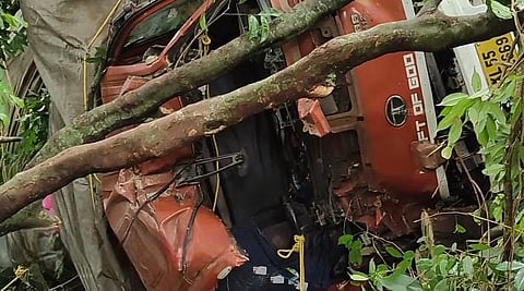 Truck Accident in Makkoottam