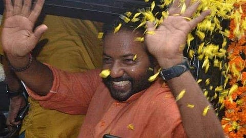 എസ് സുരേഷ്