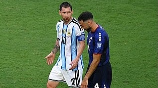 Lionel Messi, Roberto Lopes