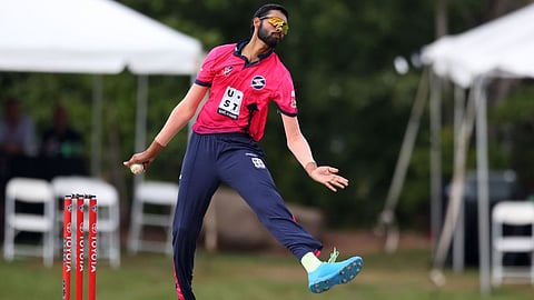 Akhilesh Reddy bowling
