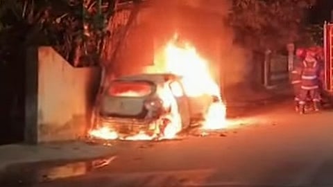Car catches fire in Thiruvananthapuram