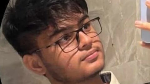  IIT Bombay Student dies