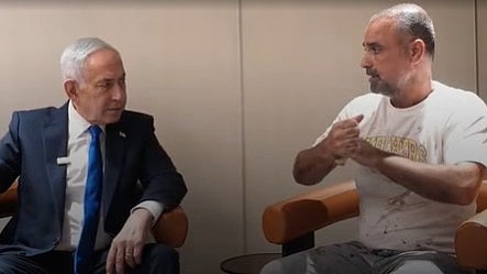 Netanyahu Meets Hero Passenger Flydubai