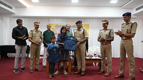 Janamaithri Police Distributes Bags