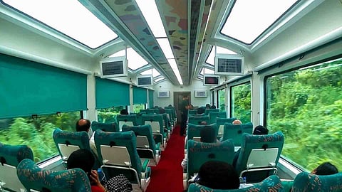 vistadome coach