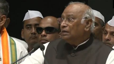 “Modi ka baap bhi jayega”: Kharge’s remark triggers ruckus at Patna event