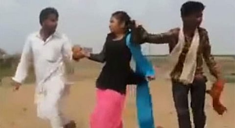 ജോധ്പൂരില്‍ അമ്മയെ മര്‍ദ്ദിച്ചവശയാക്കി മകളെ തട്ടിക്കൊണ്ടുപോയി: വീഡിയോ