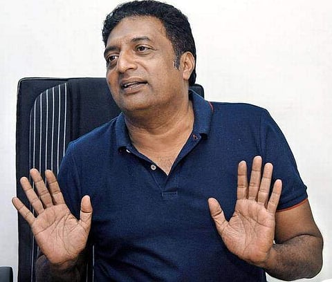 ഒരു പാര്‍ട്ടിയിലും മൂന്ന് മാസത്തിലധികം നില്‍ക്കാനാവില്ല; രാഷ്ട്രീയ പാര്‍ട്ടികള്‍ക്ക് സത്യസന്ധതയില്ലെന്ന് പ്രകാശ് രാജ്