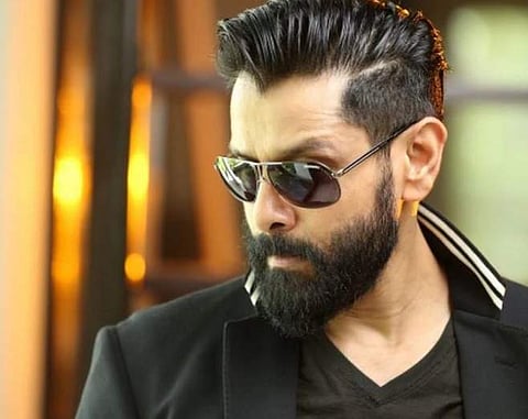 ബിജുമേനോന്‍ ചിത്രത്തിലൂടെ വിക്രം വീണ്ടും മലയാളത്തിലേക്കോ? 