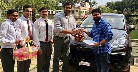 പുതിയ പോര്‍ഷേയ്ക്ക്‌ ഇഷ്ട നമ്പര്‍ തേടി ദിലീപ്; ഒപ്പം ലാലും