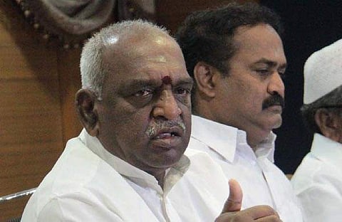 ജീവനൊടുക്കിയ ജെഎന്‍യു വിദ്യാര്‍ഥിയുടെ വീട്ടില്‍ കേന്ദ്രമന്ത്രിക്കു ഗോബാക്ക് വിളി, ചെരിപ്പേറ്‌