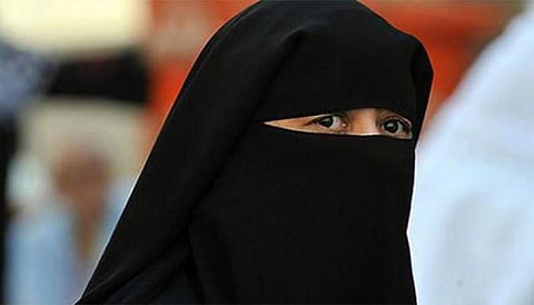 മുത്തലാഖ് നിരോധിക്കുന്നത് ഖുറാന്‍ തിരുത്തിയെഴുതുന്നതിന് തുല്യം; എതിര്‍പ്പുമായി മുസ്ലീം സംഘടനകള്‍