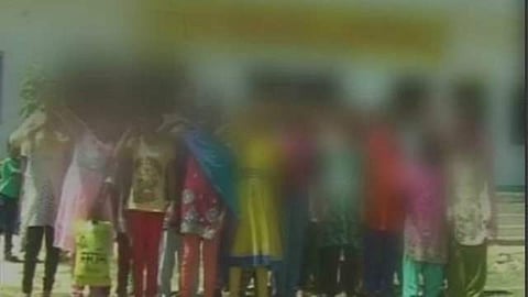 ആര്‍ത്തവമുണ്ടോയെന്ന് കണ്ടെത്താന്‍ വാര്‍ഡന്‍ 70 പെണ്‍കുട്ടികളെ നഗ്നരാക്കി പരിശോധിച്ചു