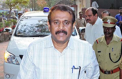 പോരിനിറങ്ങിയ സെന്‍കുമാറിനെ തളയ്ക്കാന്‍ വഴി തേടി സര്‍ക്കാര്‍