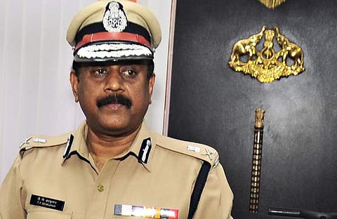 സെന്‍കുമാറിനെ തിരിച്ചെടുക്കണമെന്ന് സുപ്രീംകോടതി; സര്‍ക്കാരിന് വന്‍ തിരിച്ചടി 