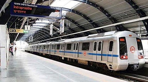 മുസ്ലീം വൃദ്ധനോട് പാക്കിസ്ഥാനിലേക്ക് പോകാന്‍ ആക്രോശിച്ച് യുവാക്കള്‍; മെട്രോയില്‍ സീറ്റ് നിഷേധിച്ചു