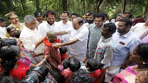 ശബരിമല വനത്തിലെ ആദിവാസി കുടുംബങ്ങളെ ദത്തെടുത്ത് സിപിഎം