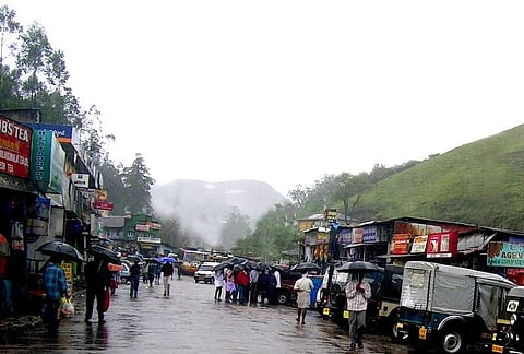 മൂന്നാറിലേക്ക് ബിജെപി എംപിമാര്‍