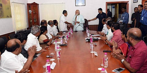 എയിംസ്, കണ്ണൂര്‍ വിമാനത്താവളം, മെട്രോ രണ്ടാംഘട്ടം; ഭാവി പദ്ധതികളുടെ പട്ടികയുമായി പ്രധാനമന്ത്രിക്ക് മുഖ്യമന്ത്രിയുടെ നിവേദനം