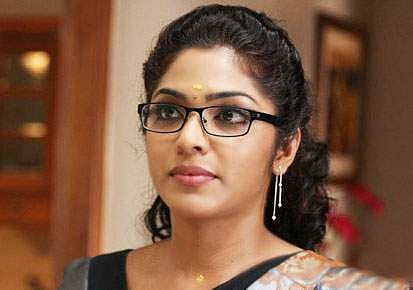 നടി റിമാ കല്ലിങ്കലിനെതിരെ കേസെടുക്കാന്‍ നിയമോപദേശം തേടി