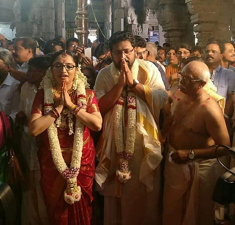 കെഎസ് ശബരിനാഥന്‍ എംഎല്‍എയും തിരുവനന്തപുരം സബ് കലക്ടര്‍  ദിവ്യ എസ് അയ്യരും തക്കല ക്ഷേത്രത്തില്‍ വച്ച് വിവാഹിതരായപ്പോള്‍ ചിത്രം: മനു ആര്‍ മാവേലില്‍/എക്‌സ്പ്രസ്‌