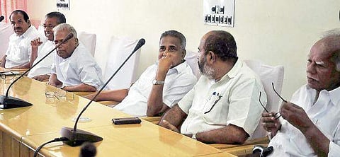 മദ്യനയത്തില്‍ പൊളിച്ചെഴുത്ത് വേണമെന്ന് എല്‍ഡിഎഫ്, സര്‍ക്കാര്‍ നയം ഉടന്‍ പ്രഖ്യാപിക്കണം 