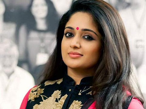 നടി ആക്രമിക്കപ്പെട്ട കേസില്‍ കാവ്യാ മാധവന്റെ വസ്ത്ര വ്യാപാര സ്ഥാപനത്തില്‍ പൊലീസ് പരിശോധന