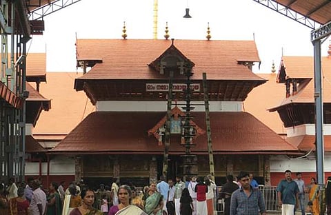 ഗുരുവായൂരില്‍ തുലാഭാരം നടത്താന്‍ നോക്കുമ്പോള്‍ കശുവണ്ടി കാണാനില്ല; അന്വേഷണത്തിന് ഉത്തരവിട്ടു