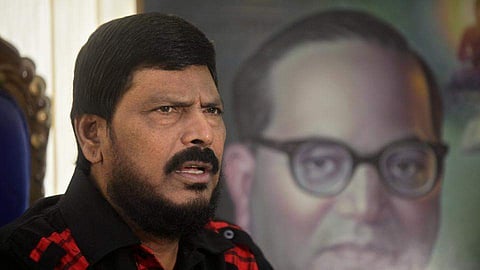 ഇന്ത്യന്‍ ക്രിക്കറ്റ് ടീമില്‍ എസ്‌സി, എസ്ടിക്കാര്‍ക്ക് സംവരണം വേണമെന്ന് കേന്ദ്രമന്ത്രി രാംദാസ് അത്താവലെ