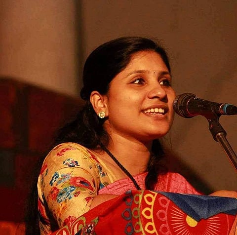 മതസ്പര്‍ധ വളര്‍ത്തിയതിന് ദീപാ നിശാന്തിനെതിരെ ജാമ്യമില്ലാ വകുപ്പ് പ്രകാരം കേസെടുക്കണം:  വി മുരളീധരന്‍